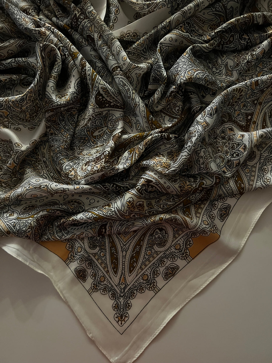TURKISH SILK HIJABS - BN09 (SIZE 1.75M*0.6M)(SATIN SILK)/ADRK