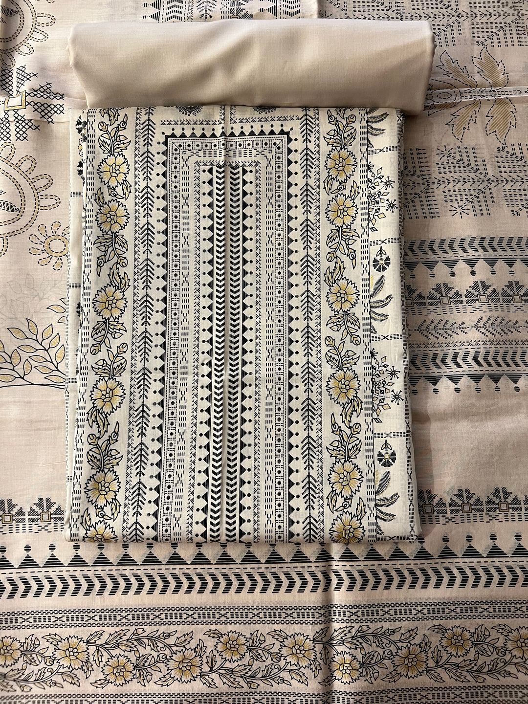 PURE ORIGINAL KHADI LAWN UNSTITCHED MATERIAL- SRH001